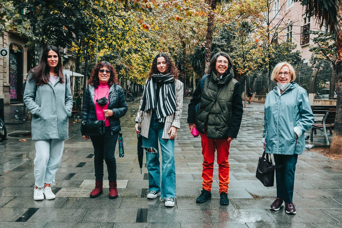Usoa Vázquez, Marisa Vázquez, Noa Garcia, Anna Riera i Fina Montserrat, en la trobada amb NacióDigital.